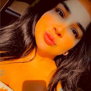 Meet your Posher, Courtney